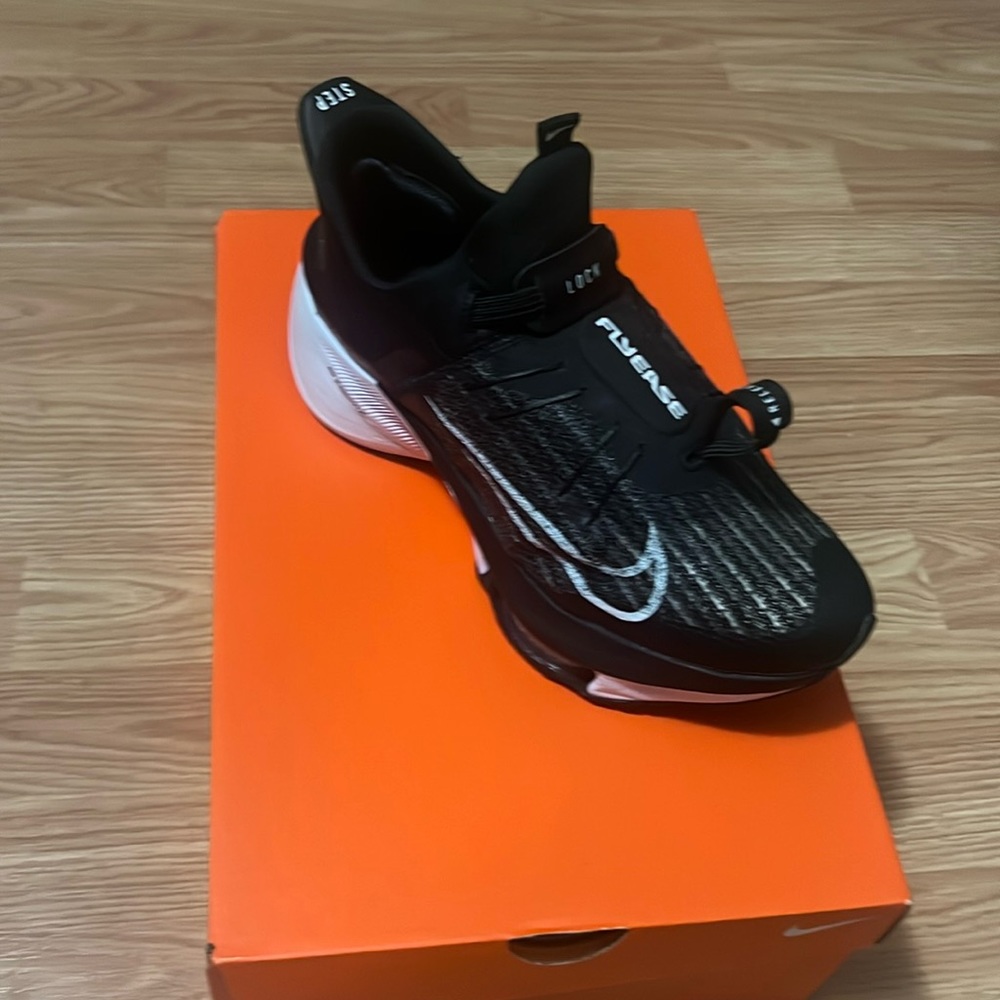 Men’s Nike Air Zoom Flyease size 8